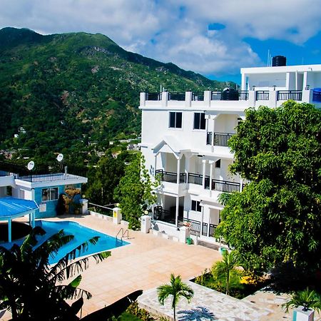 J&G Villa Hotel Cap-Haïtien Exteriör bild